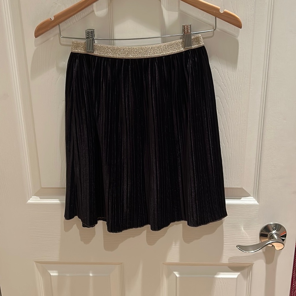 ZARA GIRLS VELVET SKIRT. BRAND NEW WITH TAGS. Size 13/14